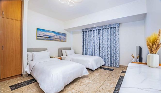บัสทานเซนเตอร์แอนด์เรสซิเดนซ์ Aparthotel ดูไบ ภายนอก รูปภาพ